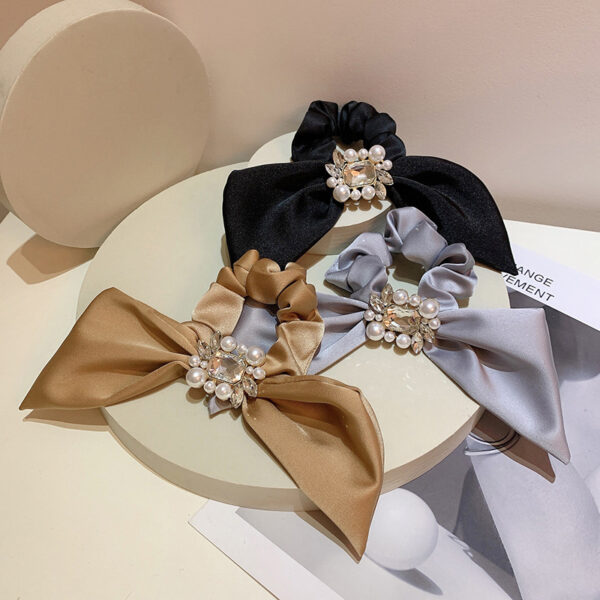 Pearly Diamond Bow Scrunchie
