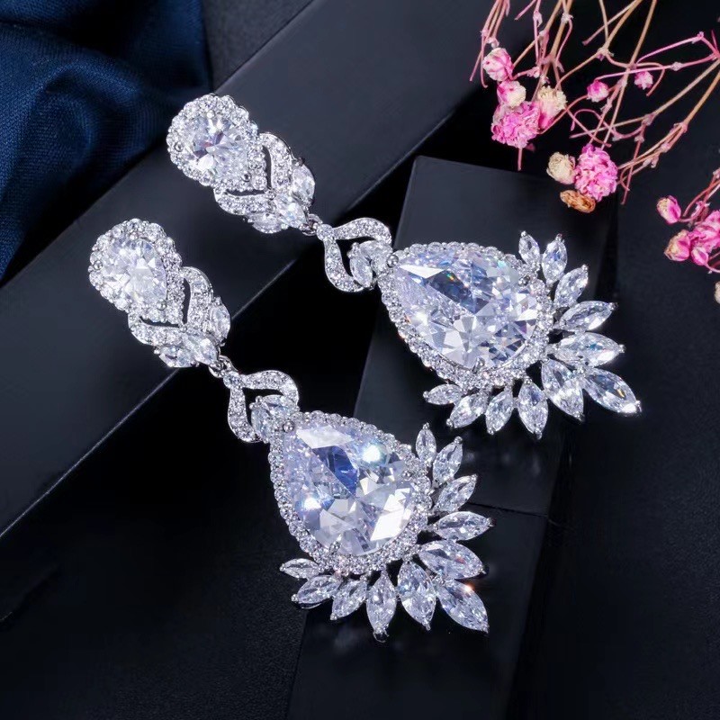 Veronica Earrings Νυφικά σκουλαρίκια από ζιργκόν