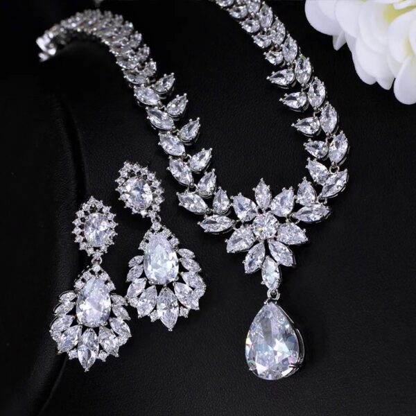 Set Daphne Necklace & Earrings
