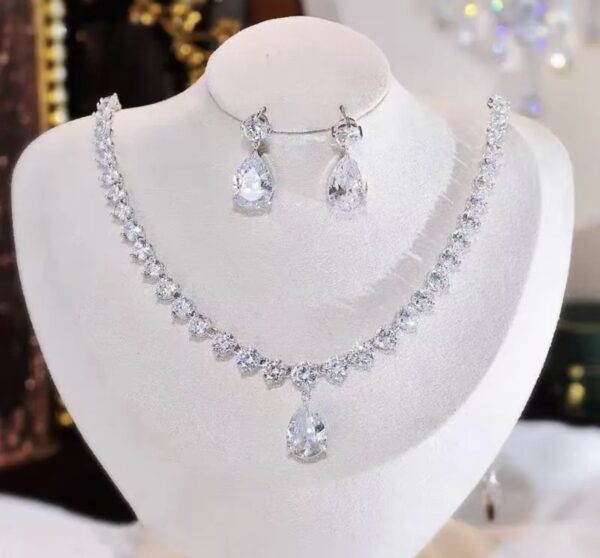 Set Tiffany Necklace & Earrings