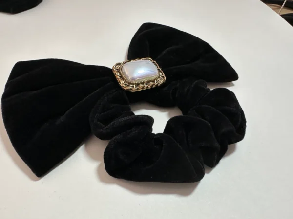 Black Velvet Vintage Bow