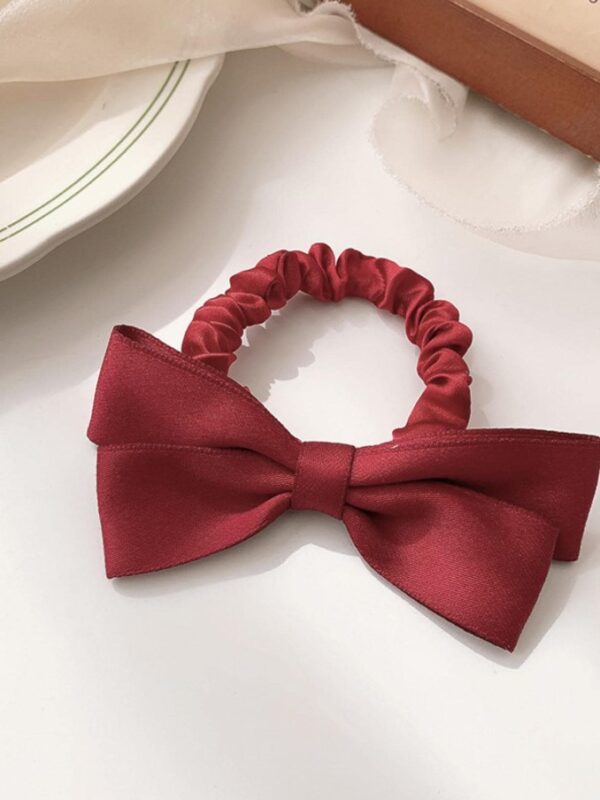Velvet Bow Scrunchie (red)